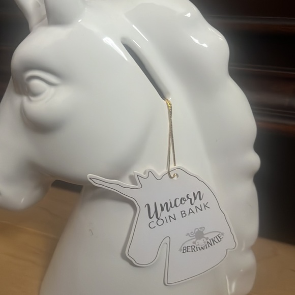 Unicorn Piggy Bank - Picture 4 of 4